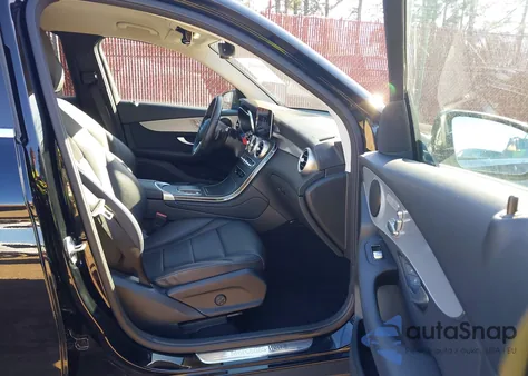 2022 Mercedes-Benz Glc 300 Suv from USA, damaged, VIN W1N0G8DB4NV332838